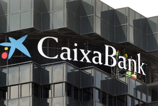 CaixaBank compte supprimer plus de 8.200 emplois, un record dans le secteur bancaire espagnol
