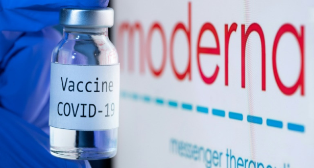 Covid-19: l'UE conclut un deuxième contrat avec Moderna pour 300 millions de doses de vaccins