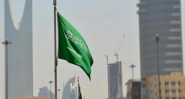السعودية تقرر تعليق دخول القادمين من 20 دولة إلى أراضيها