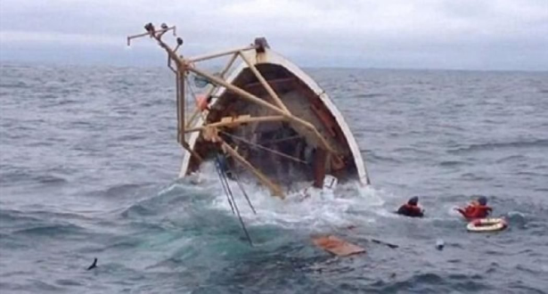 موريتانيا : إنقاذ 20 بحارا إثر غرق سفينة صيد