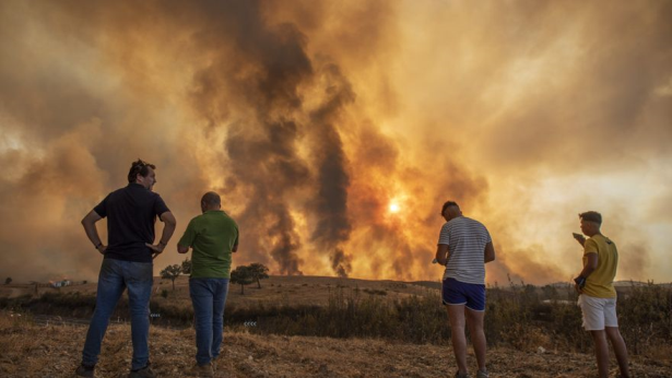 Incendie à Huelva: 10.000 hectares ravagés et 2.400 personnes évacuées