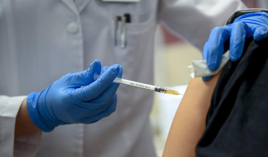 Tunisie: autorisation de la vaccination anti-covid dans les cabinets privés des médecins
