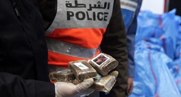 الناظور .. فتح بحث قضائي لتحديد المتورطين في محاولة تهريب طنين و 380 كيلوغرام من مخدر الشيرا