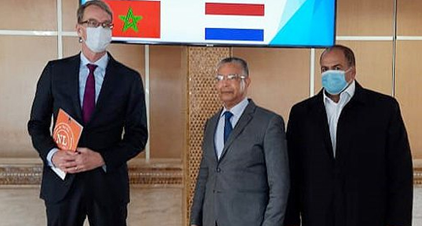 باعتماد تكنولوجيا مبتكرة .. اختبارات تجريبية لإنتاج الماء الشروب من رطوبة الهواء بالمغرب باعتماد تكنولوجيا مبتكرة .. اختبارات تجريبية لإنتاج الماء الشروب من رطوبة الهواء بالمغرب