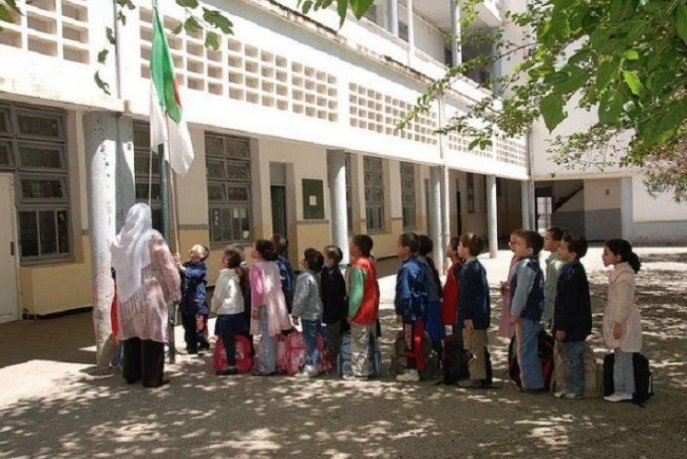 Retour des élèves en classe en Algérie: inquiétude chez les parents