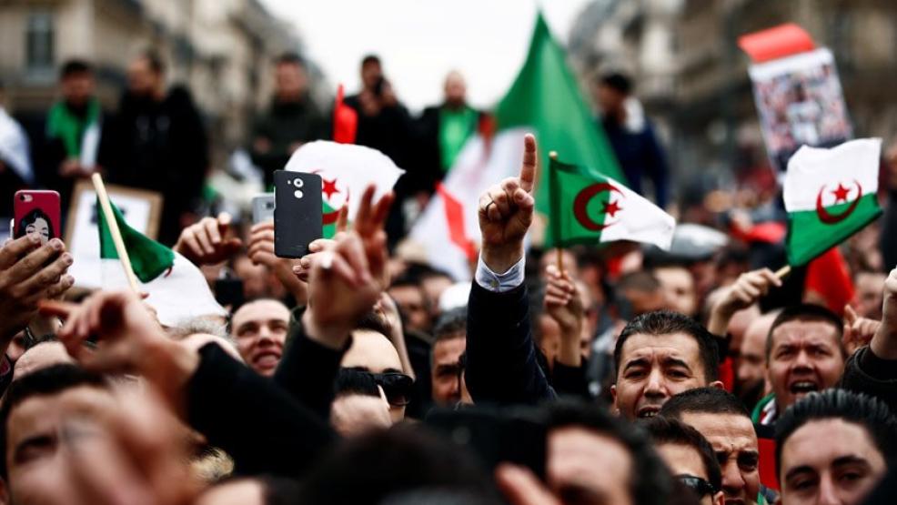 مظاهرة حاشدة بشرق الجزائر للتنديد بتدهور الأوضاع الاجتماعية