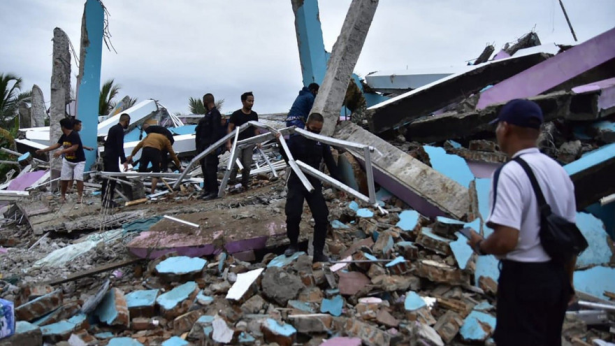Indonésie: Au moins huit morts dans le violent séisme à l'est de Java