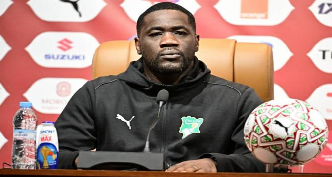 Emerse Faé : "Des erreurs à des moments clés ont conduit à notre élimination"