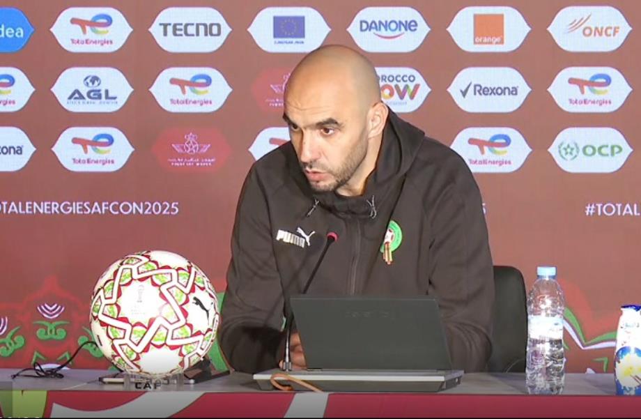 CAN 2025: Walid Regragui salue une victoire historique face au Cameroun, appelle à garder les pieds sur terre