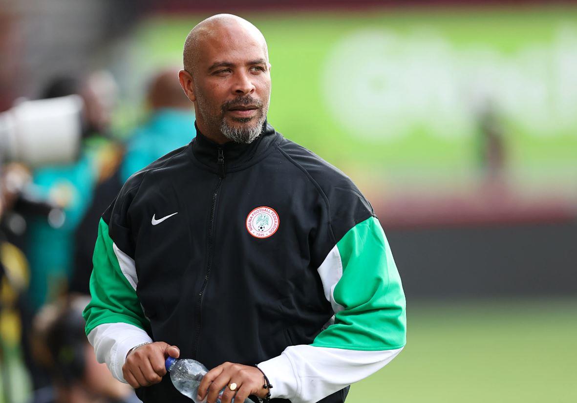 مدرب نيجيريا: الانضباط والتضامن صنعا الفارق