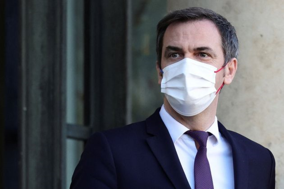 France: le ministre de la Santé testé positif au Covid