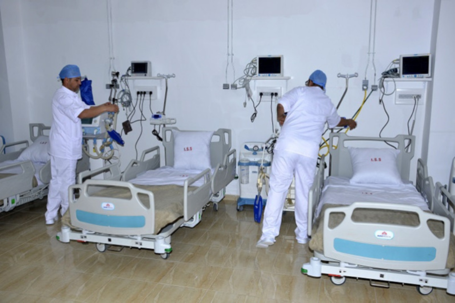 Covid-19: mise en place d'un hôpital de campagne à Marrakech
