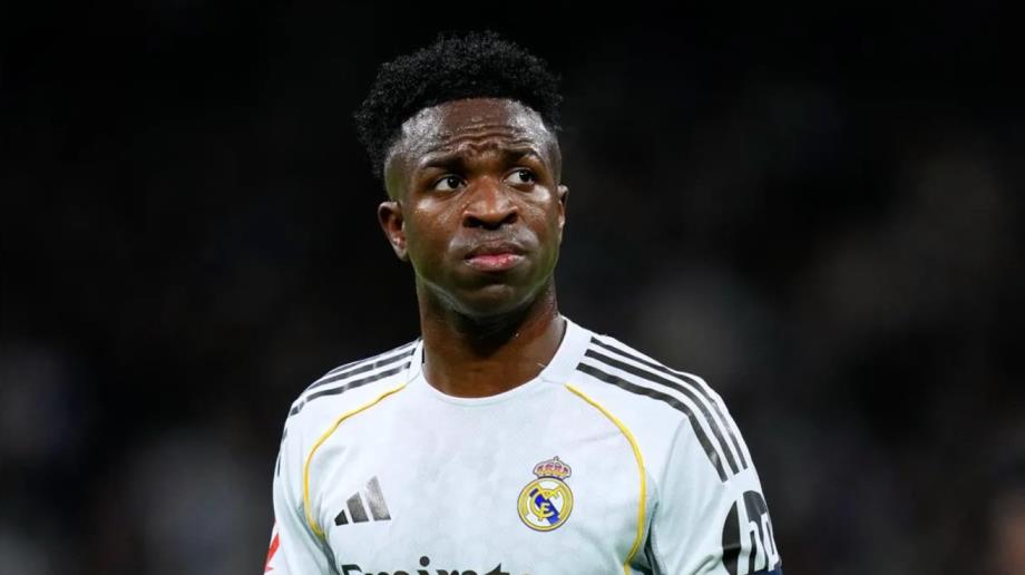 رابطة الدوري الإسباني تدين الإهانات العنصرية ضد فينيسيوس