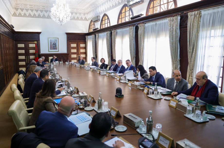 Le Conseil de gouvernement approuve deux projets de décret relatifs à l'application de la Haute Décision Royale décrétant le 31 octobre Fête de l'Unité Le Conseil de gouvernement approuve deux projets de décret relatifs à l'application de la Haute Décision Royale décrétant le 31 octobre Fête de l'Unité