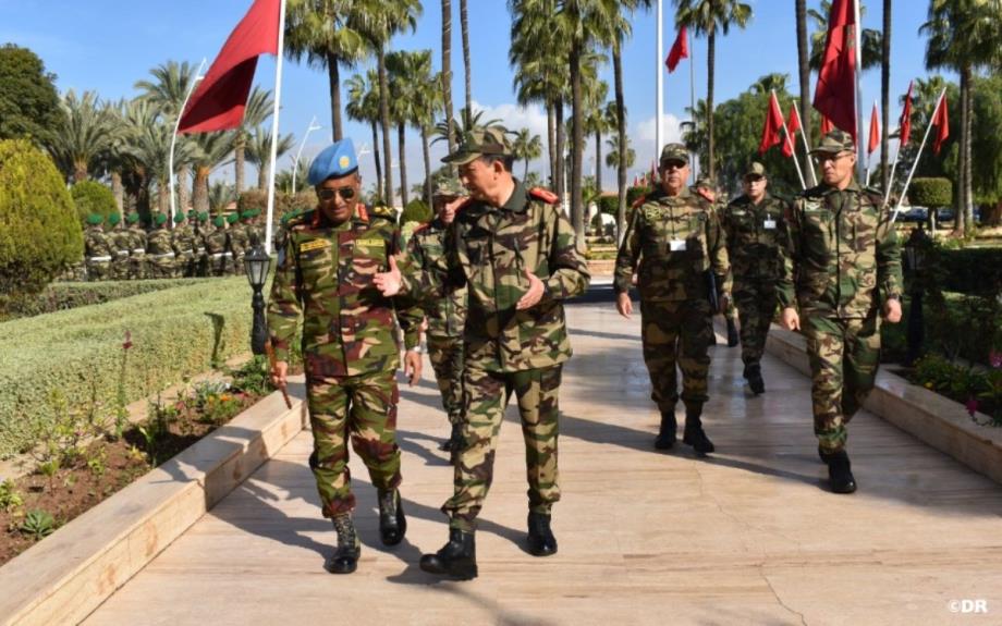 L’Inspecteur Général des FAR s’entretient avec le Commandant de la Force de la mission onusienne dans les provinces Sud du Royaume L’Inspecteur Général des FAR s’entretient avec le Commandant de la Force de la mission onusienne dans les provinces Sud du Royaume