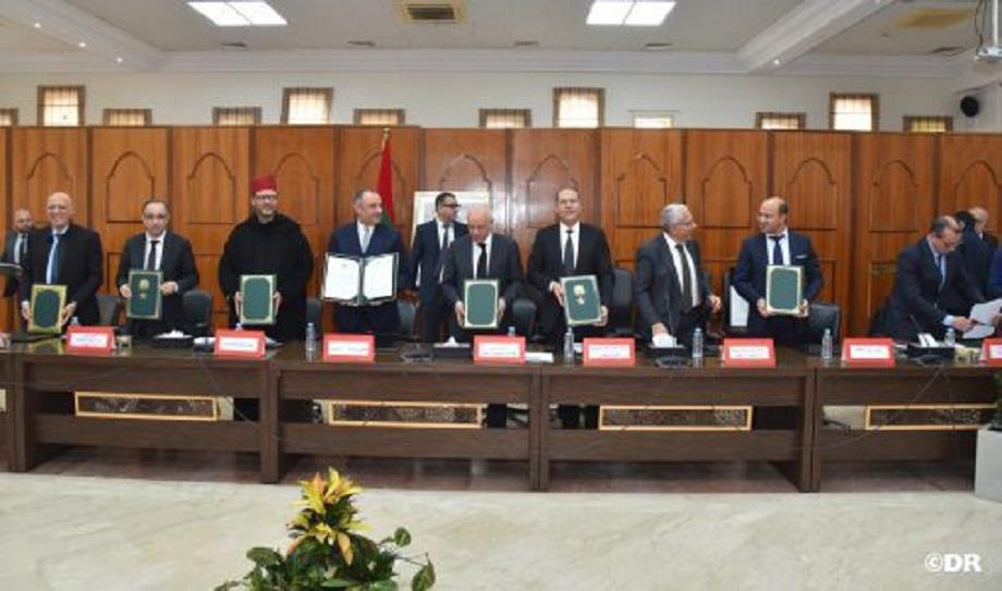 التوقيع على إتفاقية شراكة لإحداث المنطقة الصناعية المندمجة لمديونة التوقيع على إتفاقية شراكة لإحداث المنطقة الصناعية المندمجة لمديونة