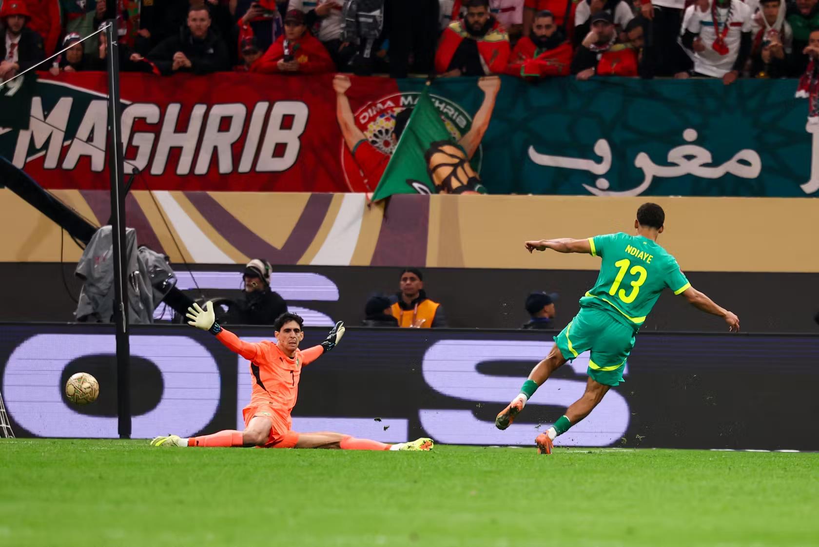 En vidéo… l’arrêt héroïque de Bono à la mi-temps de la finale Maroc-Sénégal En vidéo… l’arrêt héroïque de Bono à la mi-temps de la finale Maroc-Sénégal