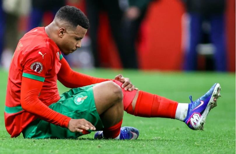 Ligue 1 : Hamza Igamane absent pour "plusieurs mois" Ligue 1 : Hamza Igamane absent pour "plusieurs mois"