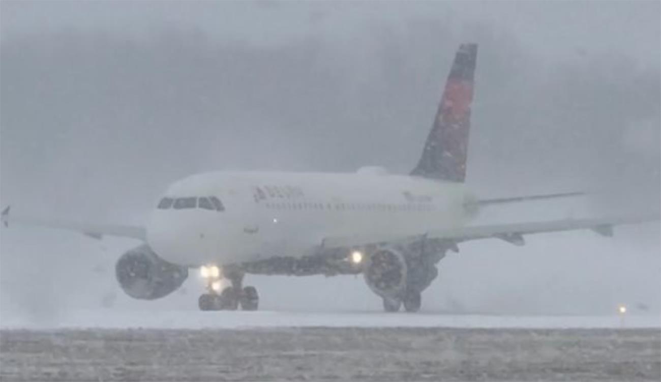 Tempête hivernale : des milliers de vols annulés ou retardés à travers les États-Unis