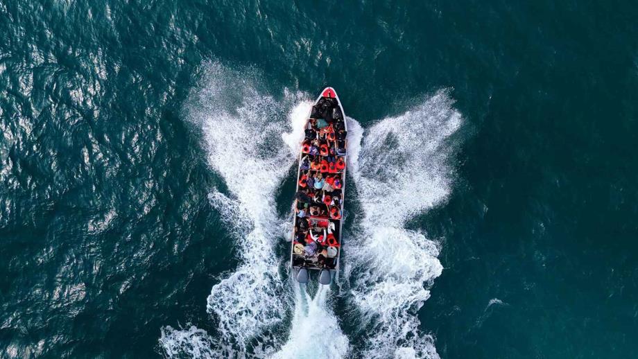 فقدان أكثر من 80 مهاجرا إثر انقلاب قارب وسط البحر الأبيض المتوسط