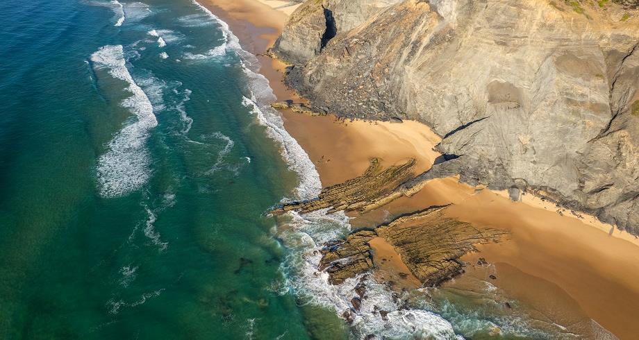 قرار غير مسبوق في أوروبا.. البرتغال تحظر استغلال المعادن في أعماق البحر حتى عام 2050