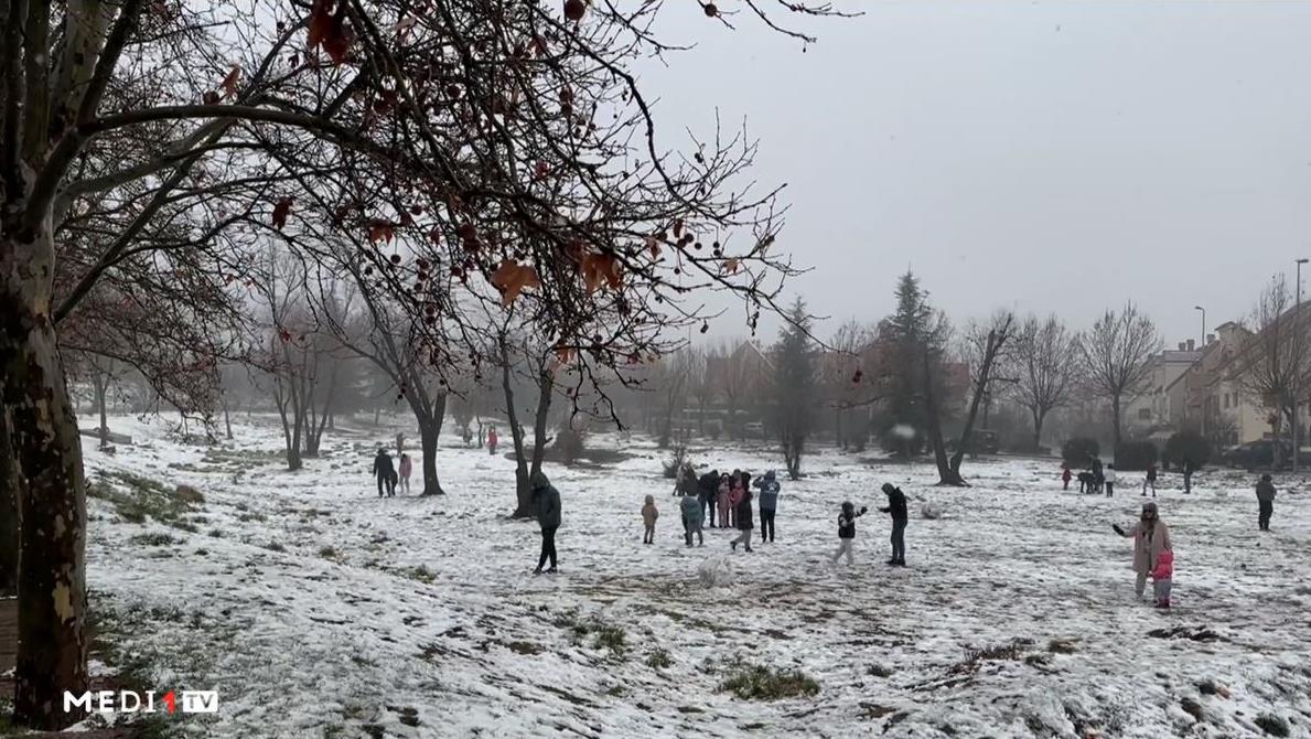 نشرة إنذارية .. تساقطات ثلجية وزخات قوية مرتقبة بعدد من مناطق المملكة