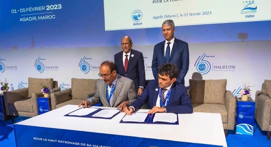 المغرب -موريتانيا.. توقيع بروتوكول خاص بالتعاون في مجال البحث في الصيد البحري