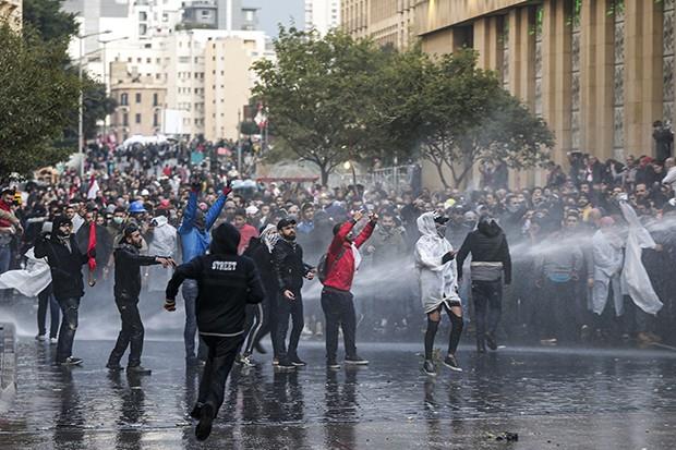 La montée des tensions sociales en Algérie reflète un système "non viable" qui se perpétue"
