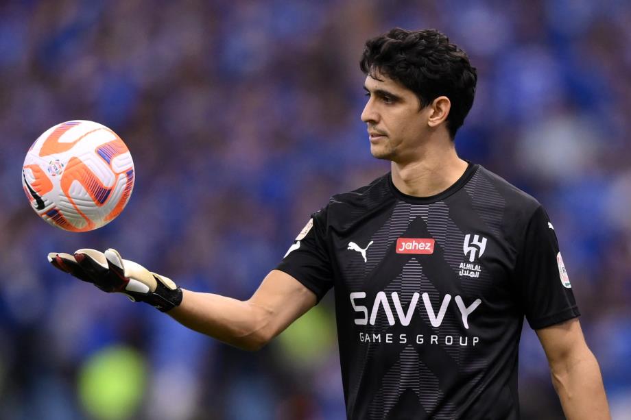 بونو غائب عن التشكيلة الرسمية لنادي الهلال .. ما السبب؟