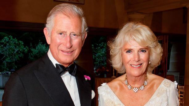 Le prince Charles et son épouse vaccinés contre le Covid-19