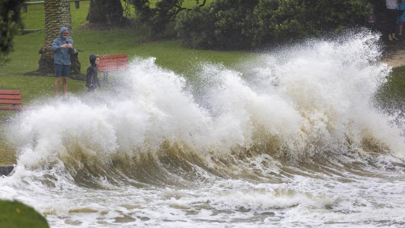 Tempête en Nouvelle-Zélande: Transports paralysés et plus de 30.000 foyers privés d’électricité