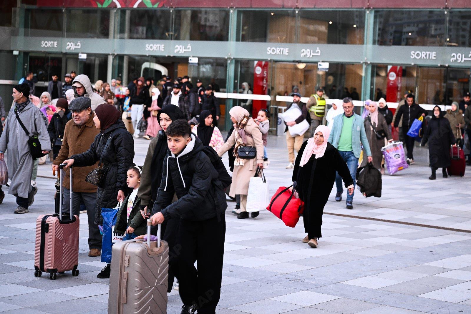 إقليم العرائش .. السلطات المحلية تعلن استئناف عودة السكان إلى الأحياء مع استثناء مناطق محددة إقليم العرائش .. السلطات المحلية تعلن استئناف عودة السكان إلى الأحياء مع استثناء مناطق محددة