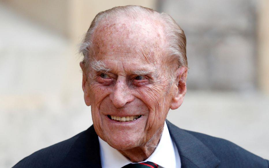 Le prince Philip, époux de la Reine Elizabeth II, hospitalisé "par précaution"