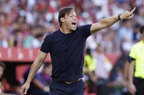 إيقاف مدرب إشبيلية ماتياس ألميدا سبع مباريات بعد طرده أمام ديبورتيفو ألافيس