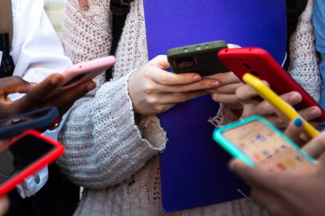 المملكة المتحدة .. إطلاق مشاورات حول حظر شبكات التواصل الاجتماعي على من هم دون 16 عاما