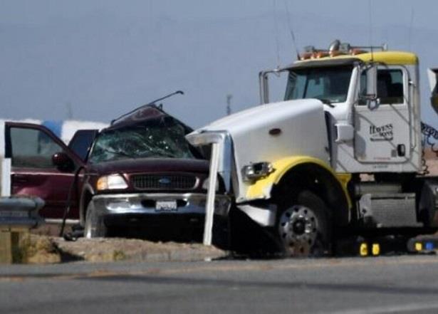 الولايات المتحدة .. مصرع 13 شخصا على الأقل في حادثة سير بجنوب كاليفورنيا