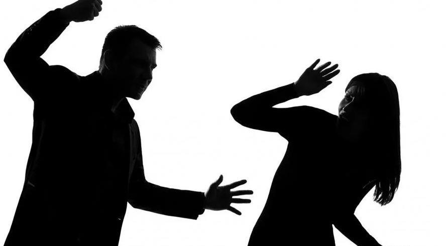 دراسة: امرأة من كل ثلاث في الاتحاد الأوروبي ضحية للعنف