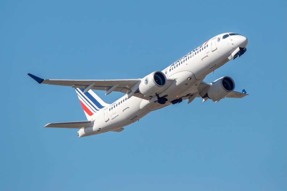 Un vol de rapatriement Dubaï-Paris contraint de faire demi-tour en raison de tirs de missiles dans la zone