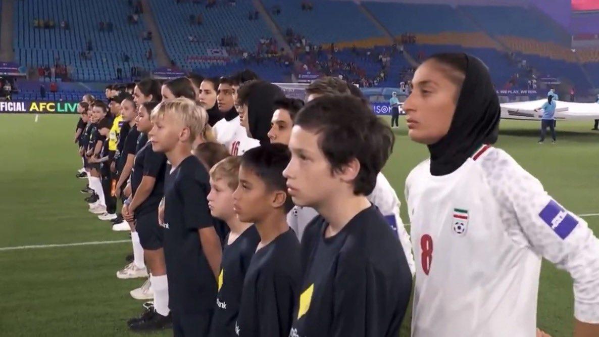 بعدما وُصِفن في بلدهن بـ"الخائنات"..أستراليا تمنح اللجوء للاعبات من المنتخب الإيراني لكرة القدم