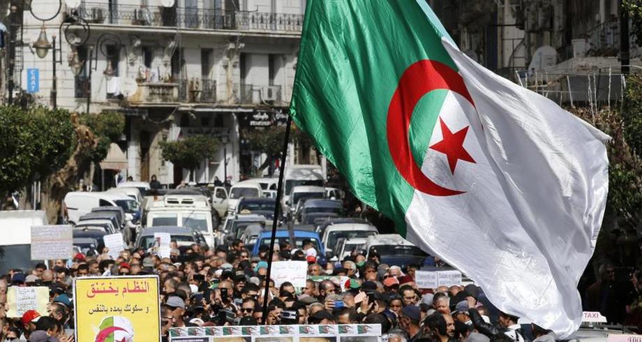 Algérie: les soldats du feu en colère