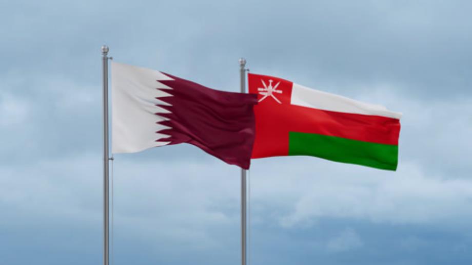 أمير قطر يبحث مع سلطان عمان المستجدات الإقليمية في المنطقة