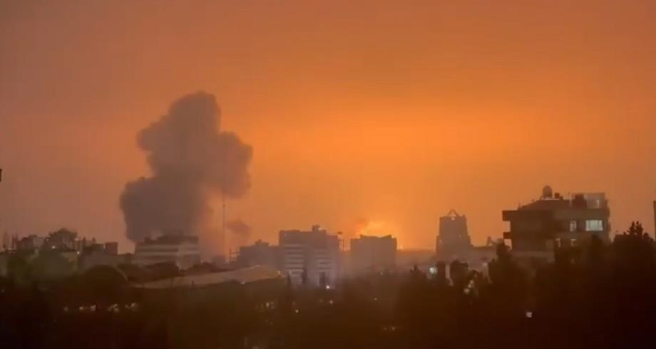 دونالد ترامب : الجيش الأمريكي يضرب جزيرة "خرج" الإيرانية ويدمر بـ"شكل كامل" الأهداف العسكرية