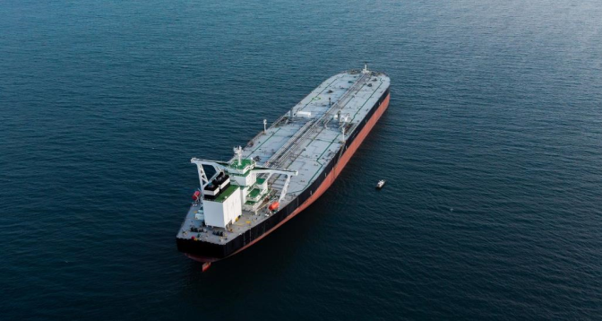 سفينتان متجهتان إلى الهند عبرتا مضيق هرمز