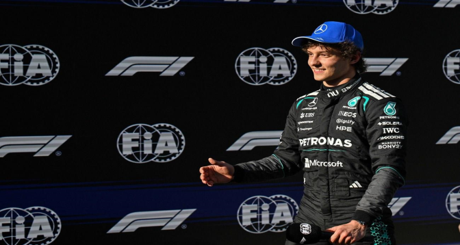 فورمولا واحد.. الإيطالي كيمي أنتونيلي يفوز بجائزة الصين الكبرى