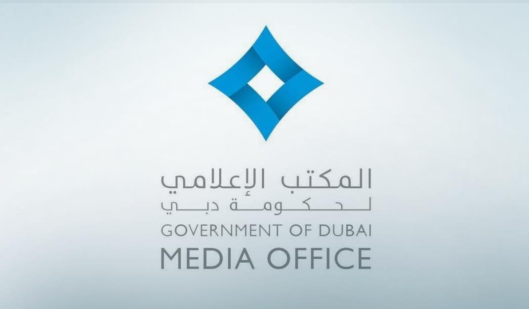 فيديو.. استهداف بطائرة مسيرة يسبب حريقا بمحيط مطار دبي الدولي