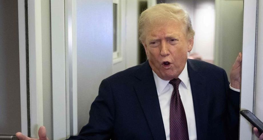 Le président Trump déclare avoir le "droit absolu" de réinstaurer des droits de douane sous une "autre forme"