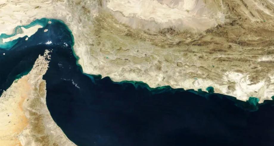 حلف شمال الأطلسي يجري محادثات حول "أفضل طريقة" لإعادة فتح مضيق هرمز