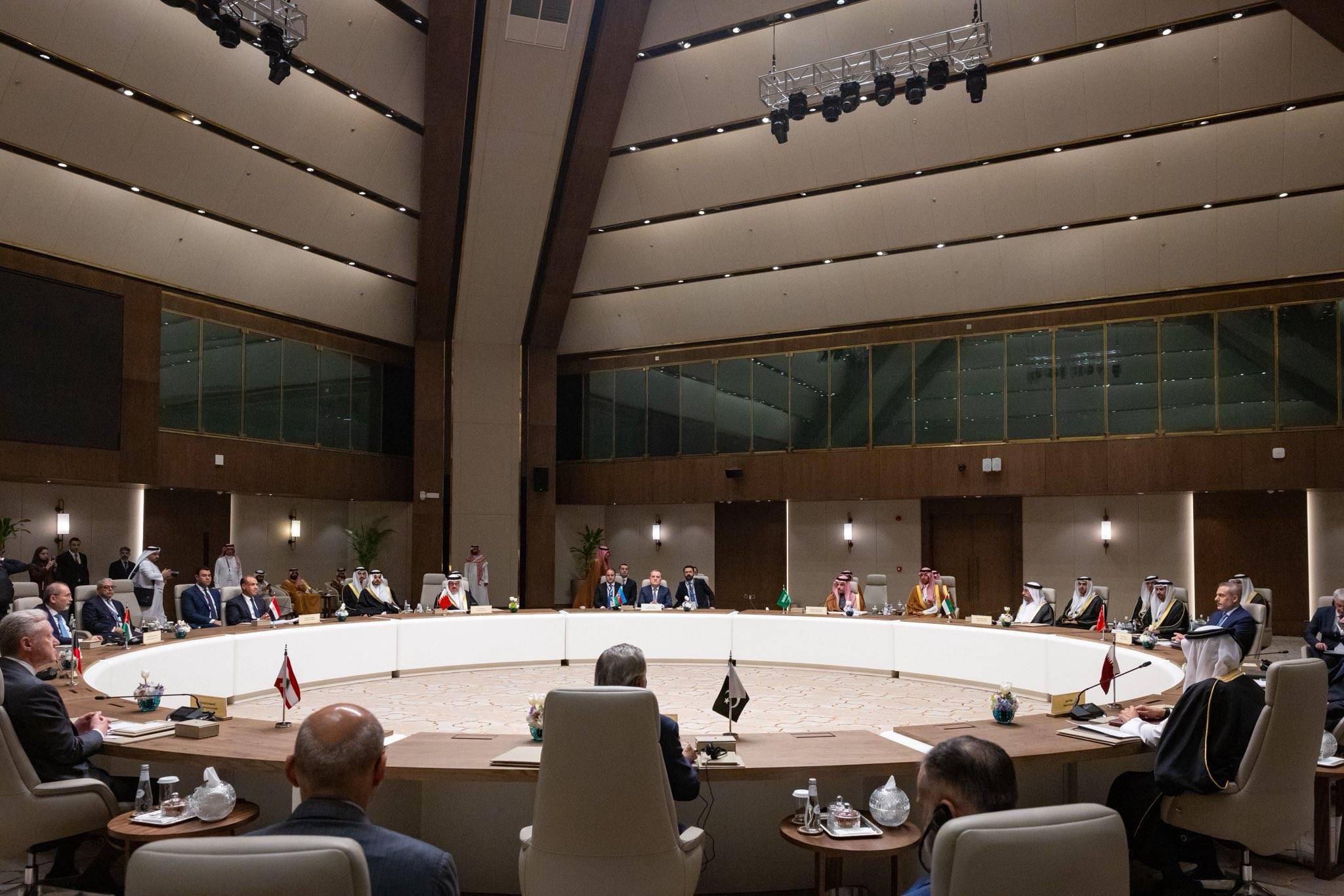 اجتماع تشاوري بالرياض: اعتداءات إيران غير مبررة ويجب أن تتوقف فورا