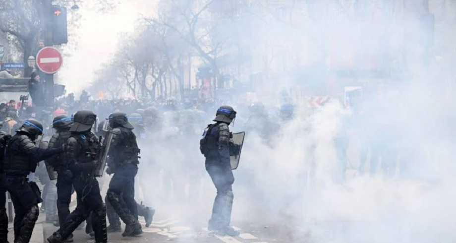 France/retraites : RSF condamne les violences policières visant les journalistes