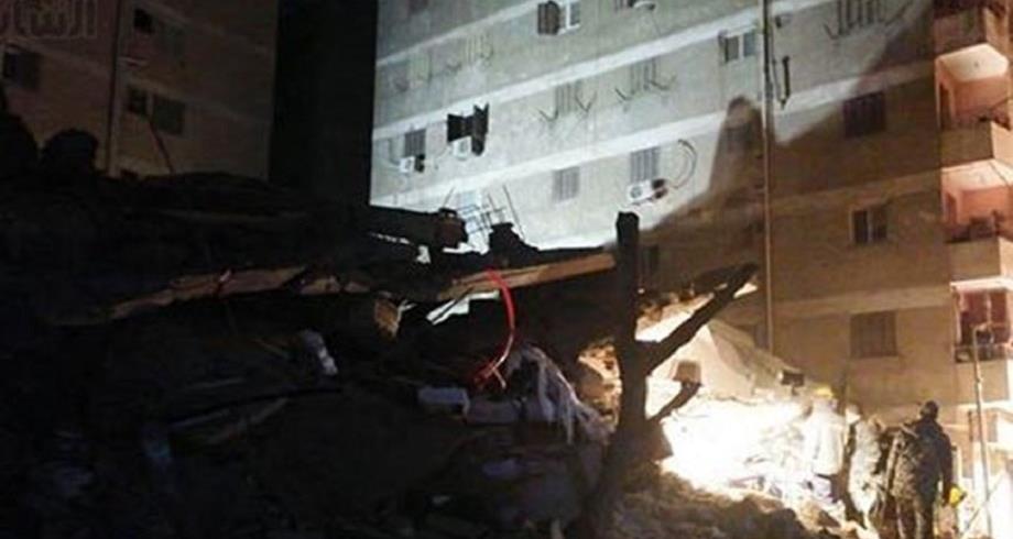 ارتفاع حصيلة قتلى انهيار مبنى شرق القاهرة إلى 25 شخصا